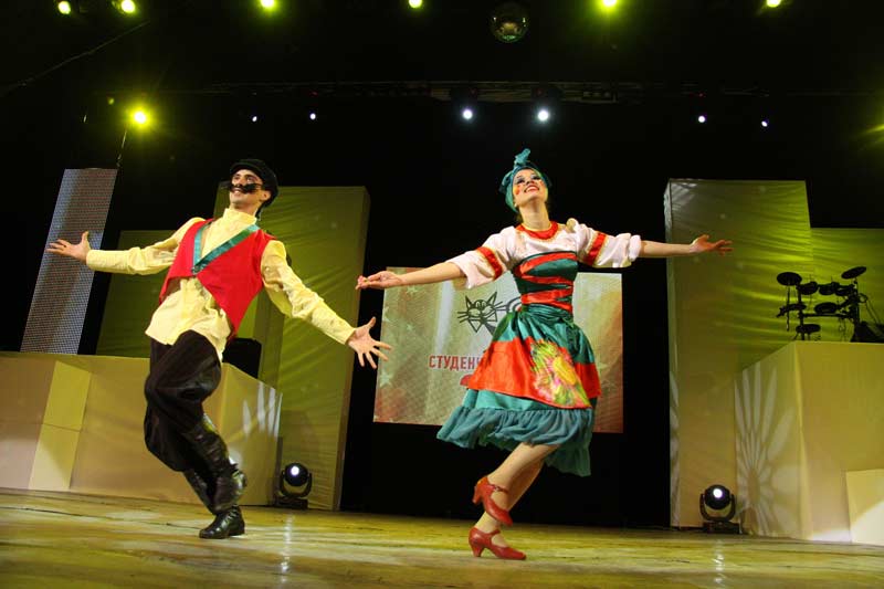 Народный танец от коллектива «Органза» (фото Тимура Гумерова)